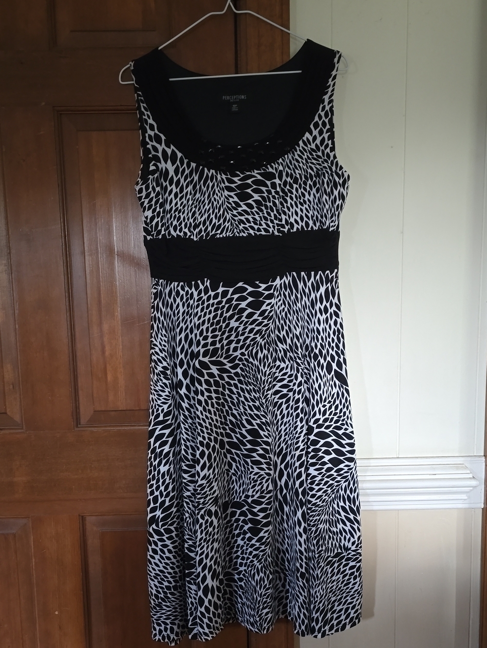 Perceptions Black & White Patterned Sleeveless Midi Dress